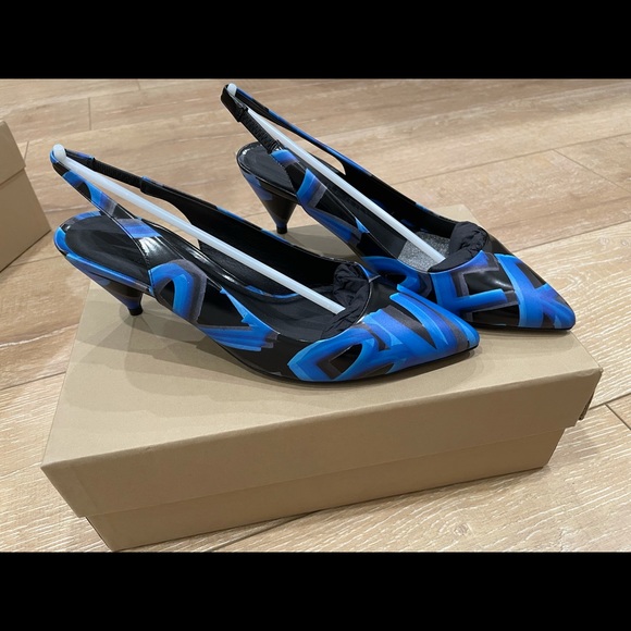 Burberry Graffiti pumps/slingbacks - Picture 4 of 4